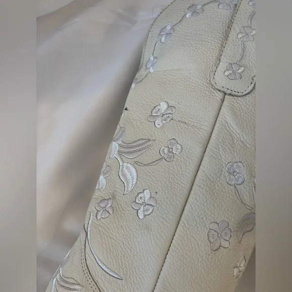 Dingo White Embroidered Western Heeled Boots - Picture 11 of 14